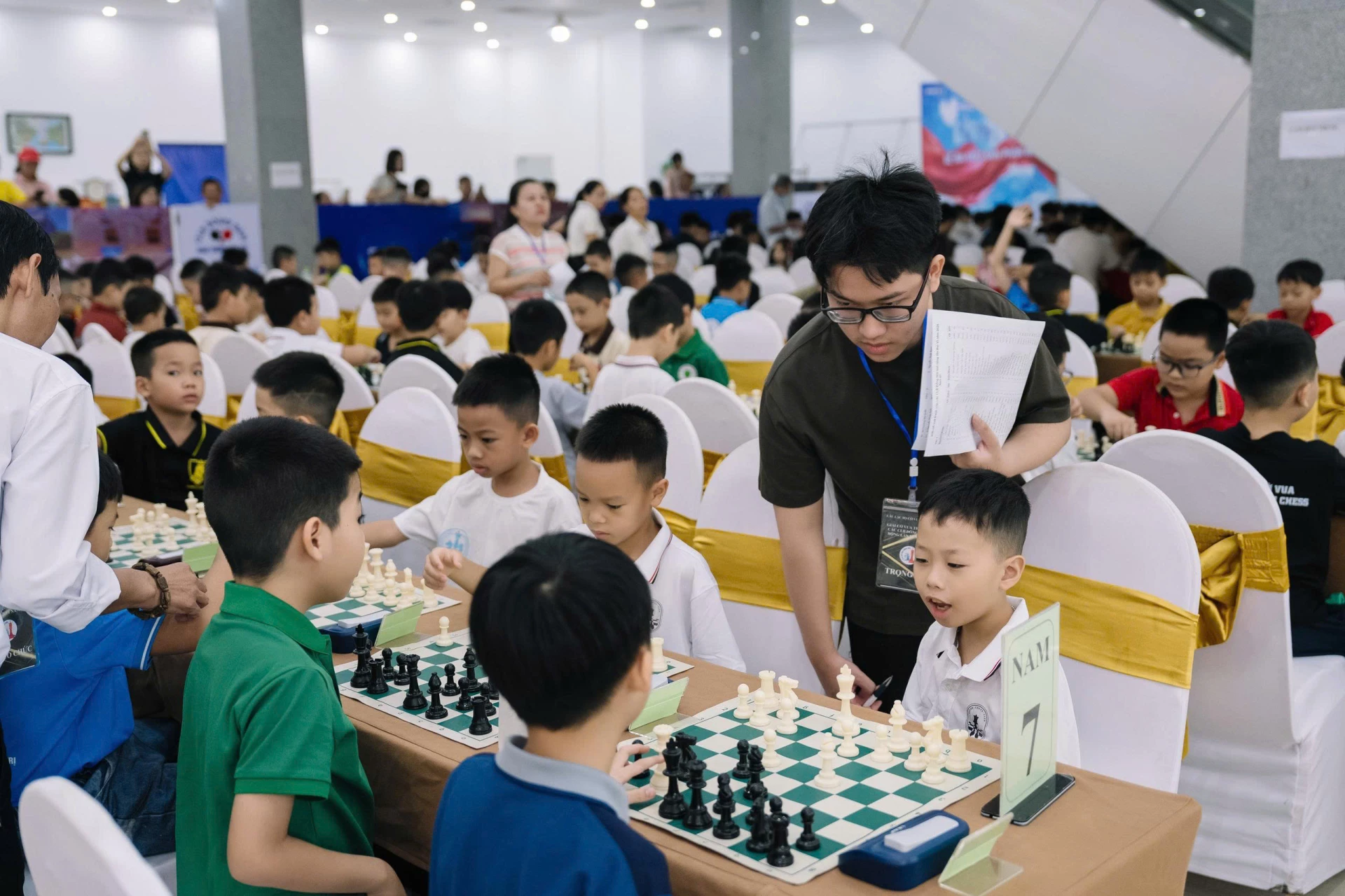 Bộ môn cờ vua đã ứng dụng một số thành tựu của chuyển đổi số trong huấn luyện và thi đấutuy nhiên, vẫn đang ở mức cơ bản, bước đầu - Ảnh: M.N