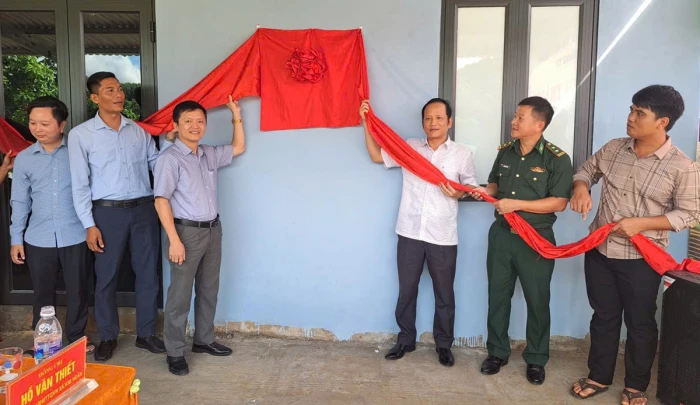 Khánh thành, bàn giao 27 ngôi nhà ở cho hộ nghèo xã Kim Ngân