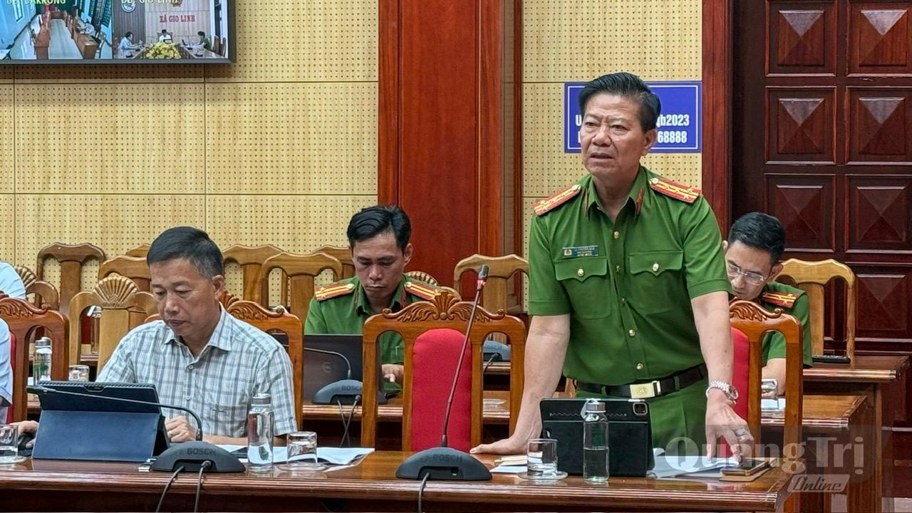 Đại biểu phát biểu ý kiến tại cuộc họp - Ảnh: NL