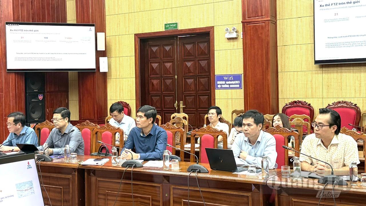 Đại biểu tham dự cuộc họp - Ảnh: NL
