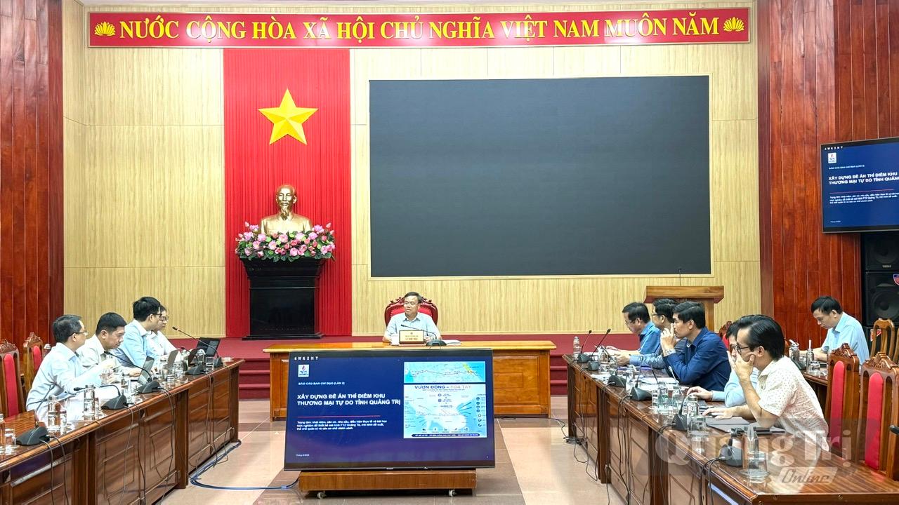 Quang cảnh cuộc họp - Ảnh: NL