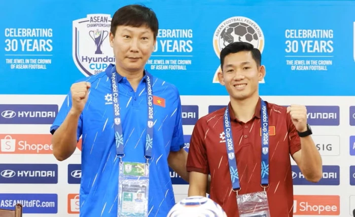 HLV Kim Sang-sik: 'Tuyển Việt Nam hướng tới chiến thắng để giữ ngôi đầu bảng'