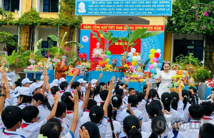 Mỗi thầy cô giáo là một tấm gương
