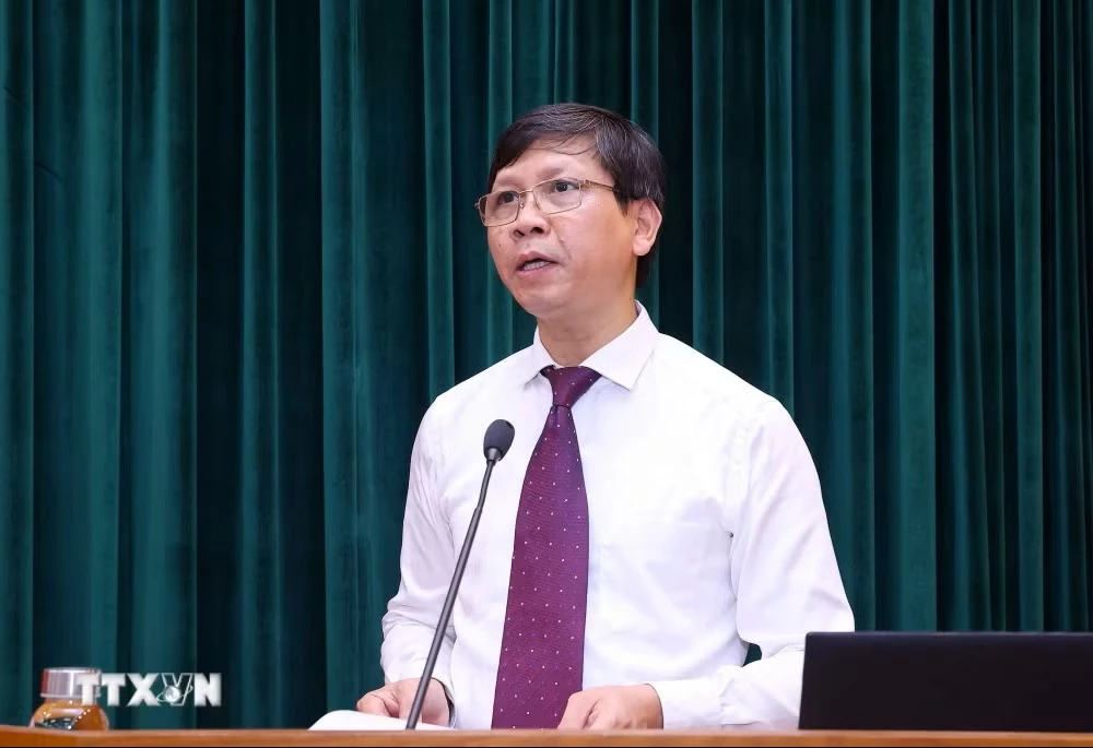 Phó Giáo sư, tiến sỹ Lý Việt Quang, Viện trưởng Viện Hồ Chí Minh và các lãnh tụ của Đảng phát biểu khai mạc và đề dẫn hội thảo. (Ảnh: Văn Điệp/TTXVN)
