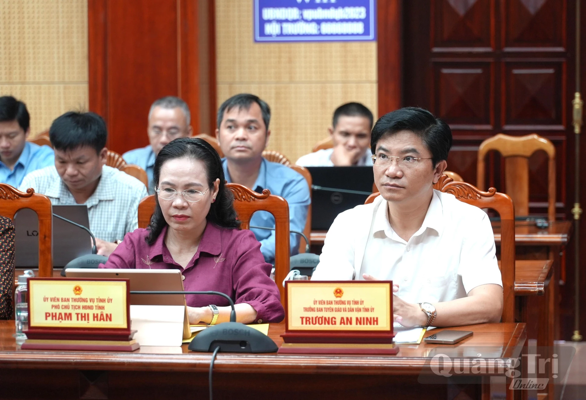 Đồng chí Trương An Ninh, Trưởng Ban Tuyên giáo và Dân vận Tỉnh ủy và đồng chí Phạm Thị Hân, Phó Chủ tịch Thường trực HĐND tỉnh tham dự hội nghị - Ảnh: T.Đ