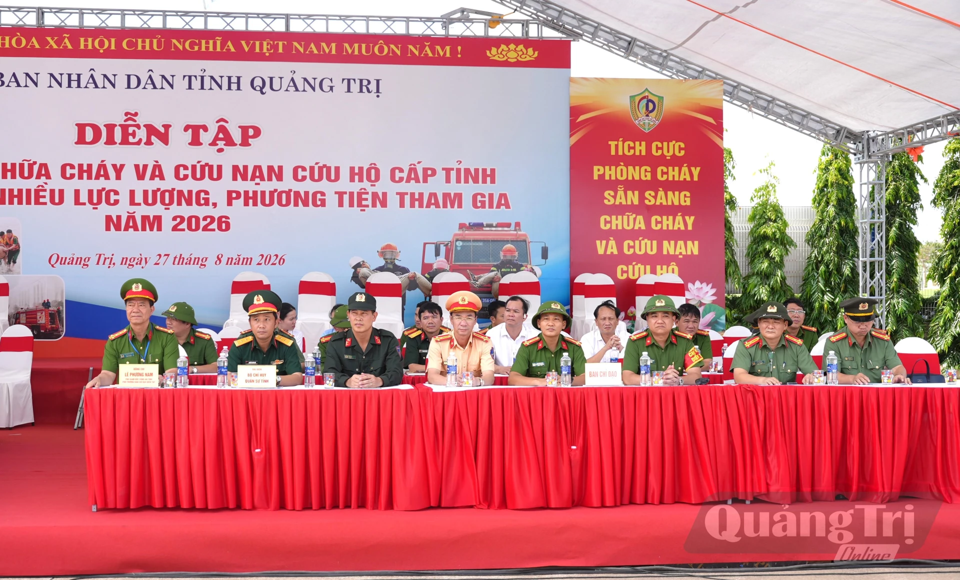 Các thành viên Ban chỉ đạo tỉnh tham dự cuộc diễn tập - Ảnh: T.Đ