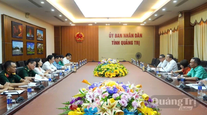 Đoàn công tác Tổng Lãnh sự quán Việt Nam tại tỉnh Sạ-vẳn-na-khệt thăm và làm việc tại Quảng Trị