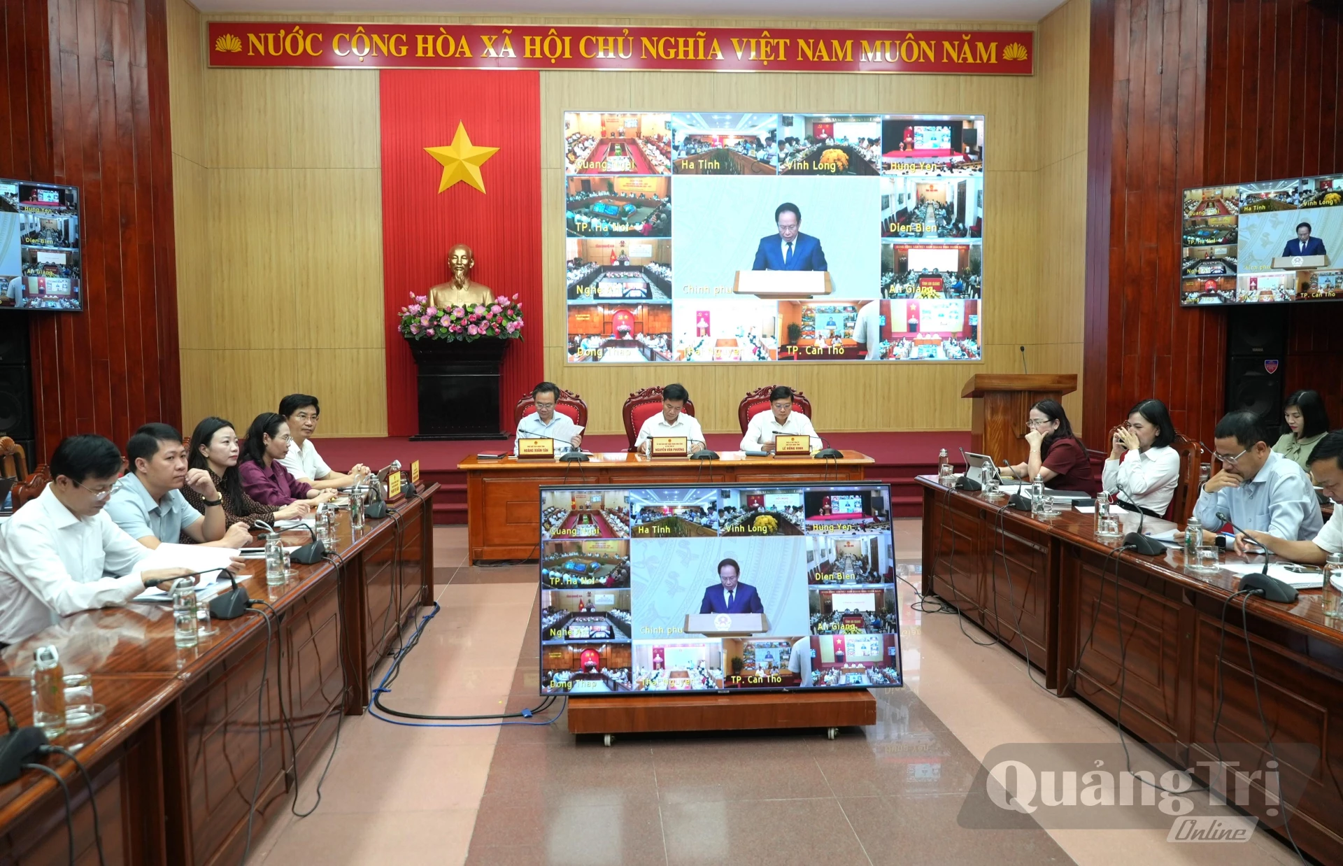 Quang cảnh hội nghị tại điểm cầu Quảng Trị - Ảnh: T.Đ