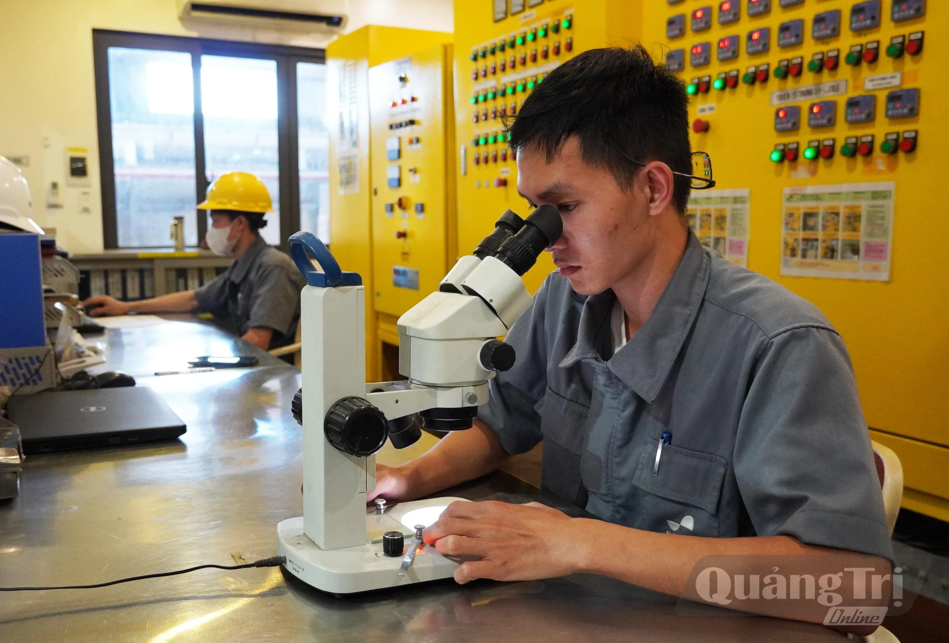 Các ngành công nghiệp thu hút nguồn nhân lực chất lượng cao - Ảnh: X.P