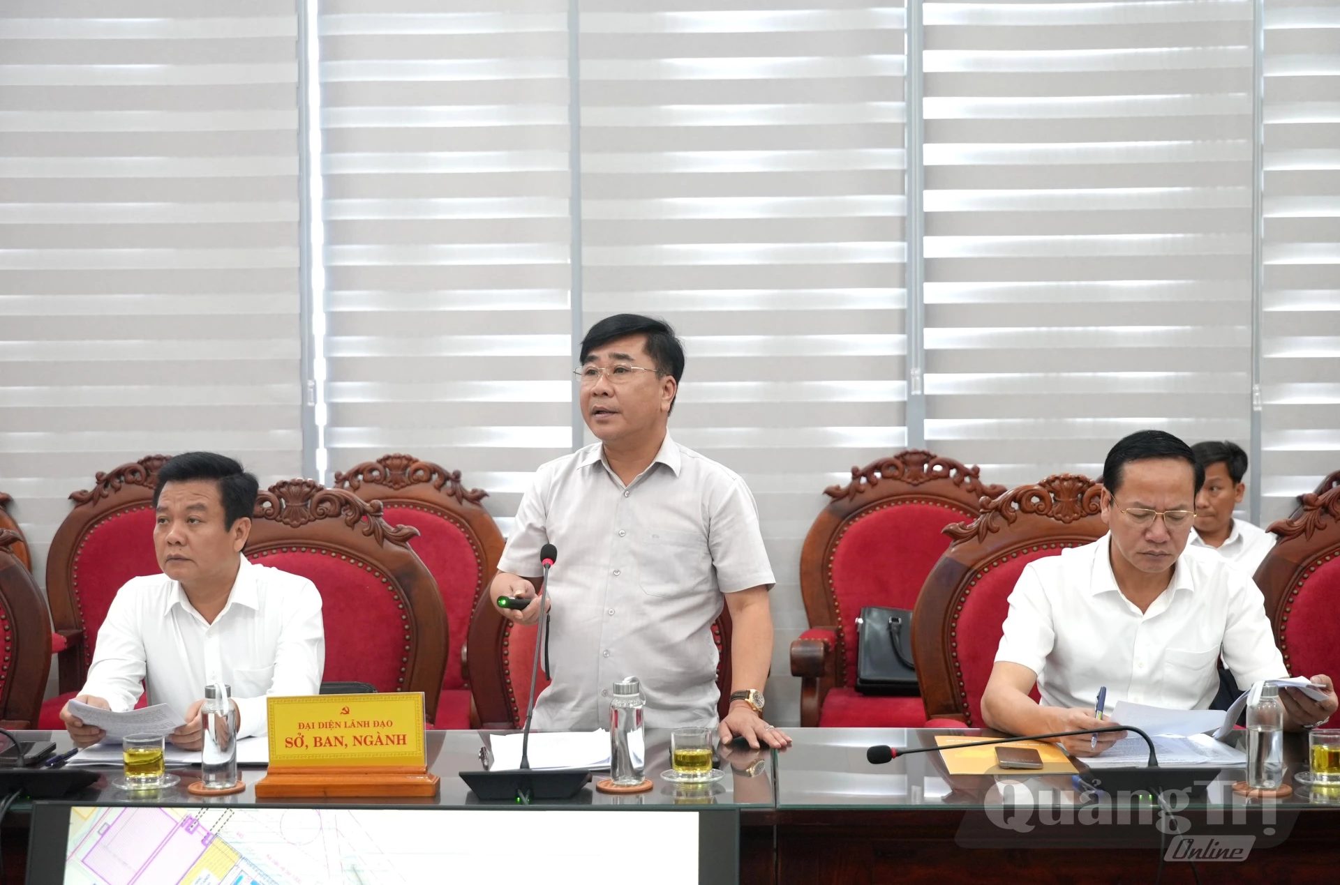 Lãnh đạo Ban Quản lý Khu kinh tế tỉnh phát triển tại buổi làm việc - Ảnh: T.Đ