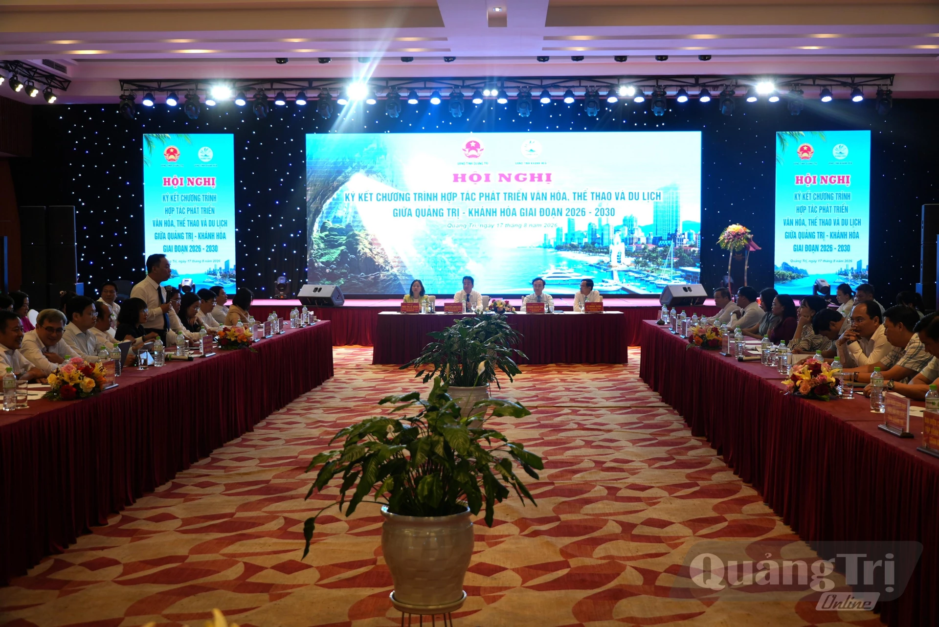 Quang cảnh hội nghị - Ảnh: T.Đ