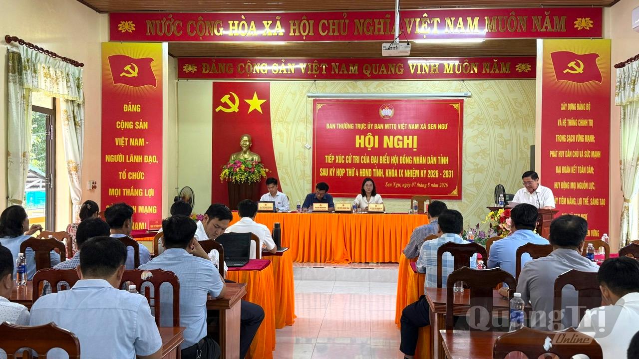 Quang cảnh hội nghị tiếp xúc cử tri tại xã Sen Ngư - Ảnh: NL
