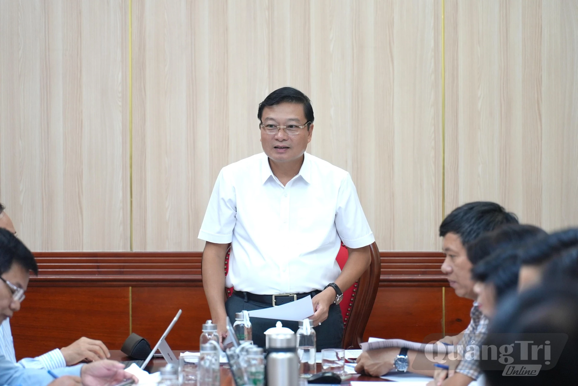 Đồng chí Lê Hồng Vinh, Chủ tịch UBND tỉnh phát biểu kết luận buổi làm việc - Ảnh: T.Đ