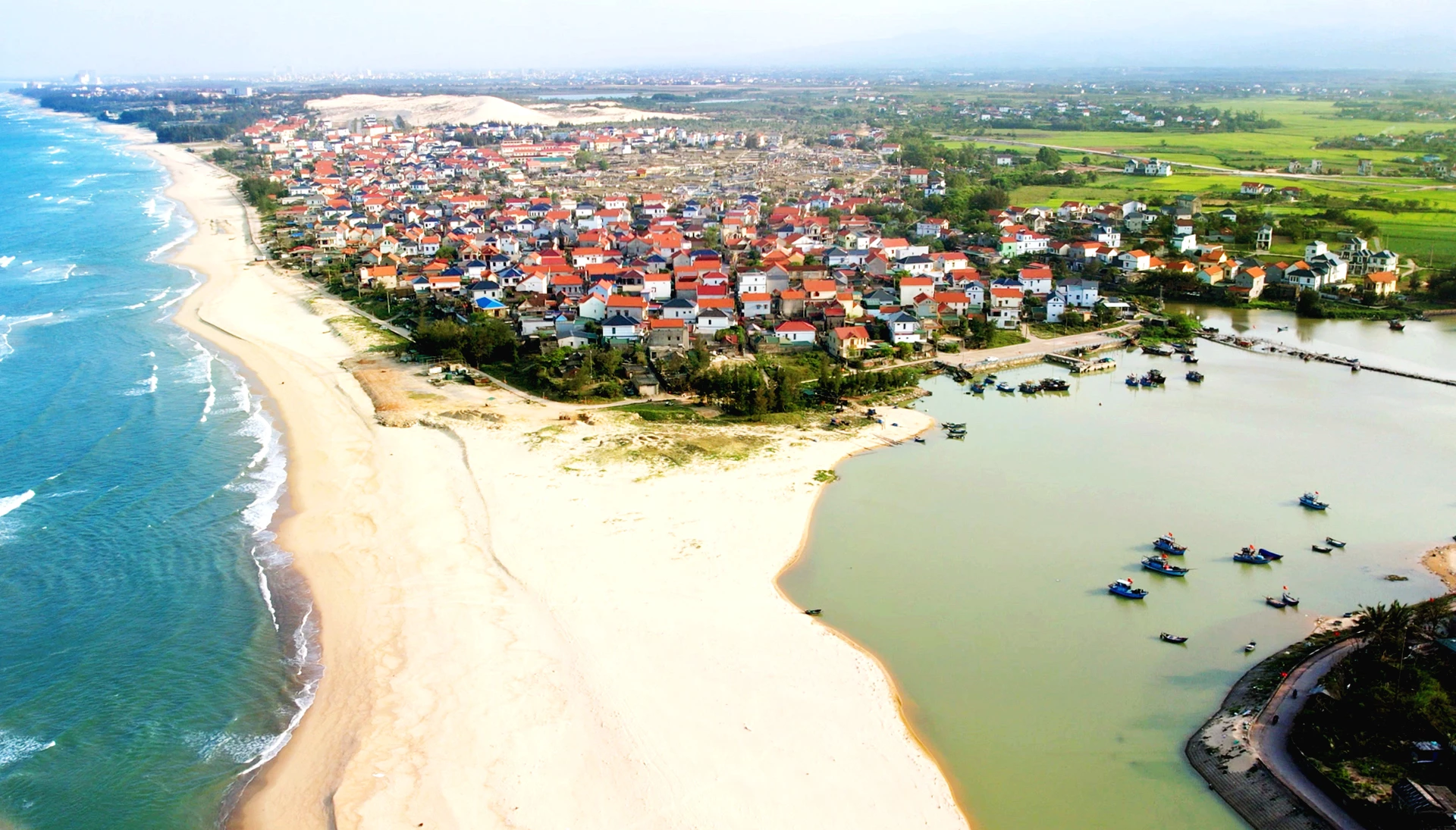 Vẹn nguyên hồn cốt của làng