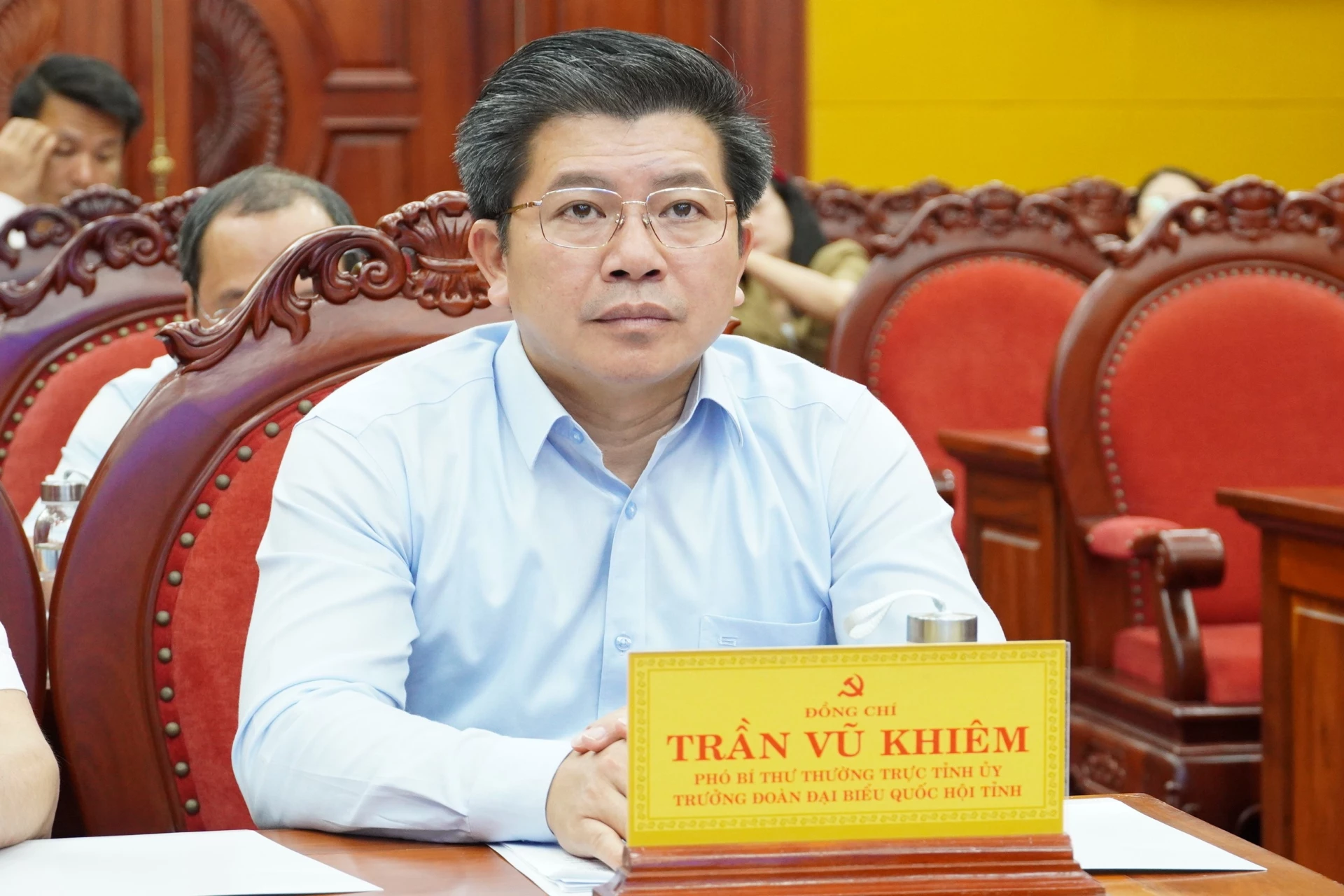 Đồng chí Trần Vũ Khiêm, Phó Bí thư Thường trực Tỉnh ủy, Trưởng đoàn đại biểu Quốc hội tỉnh tham dự hội nghị tại điểm cầu Quảng Trị - Ảnh: Q.V