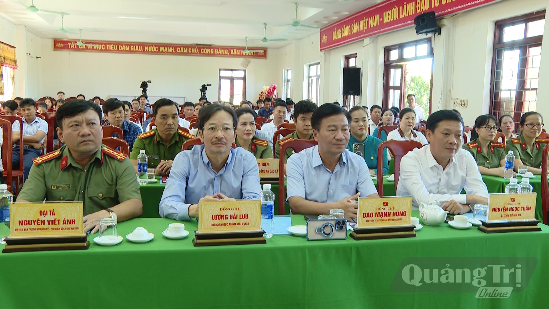 Các đại biểu tham dự ngày hội - Ảnh: Đ.A