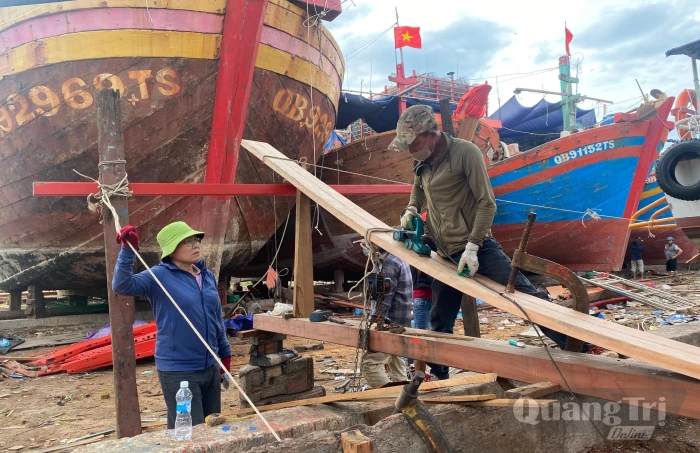 'Nữ tướng' đóng tàu biển