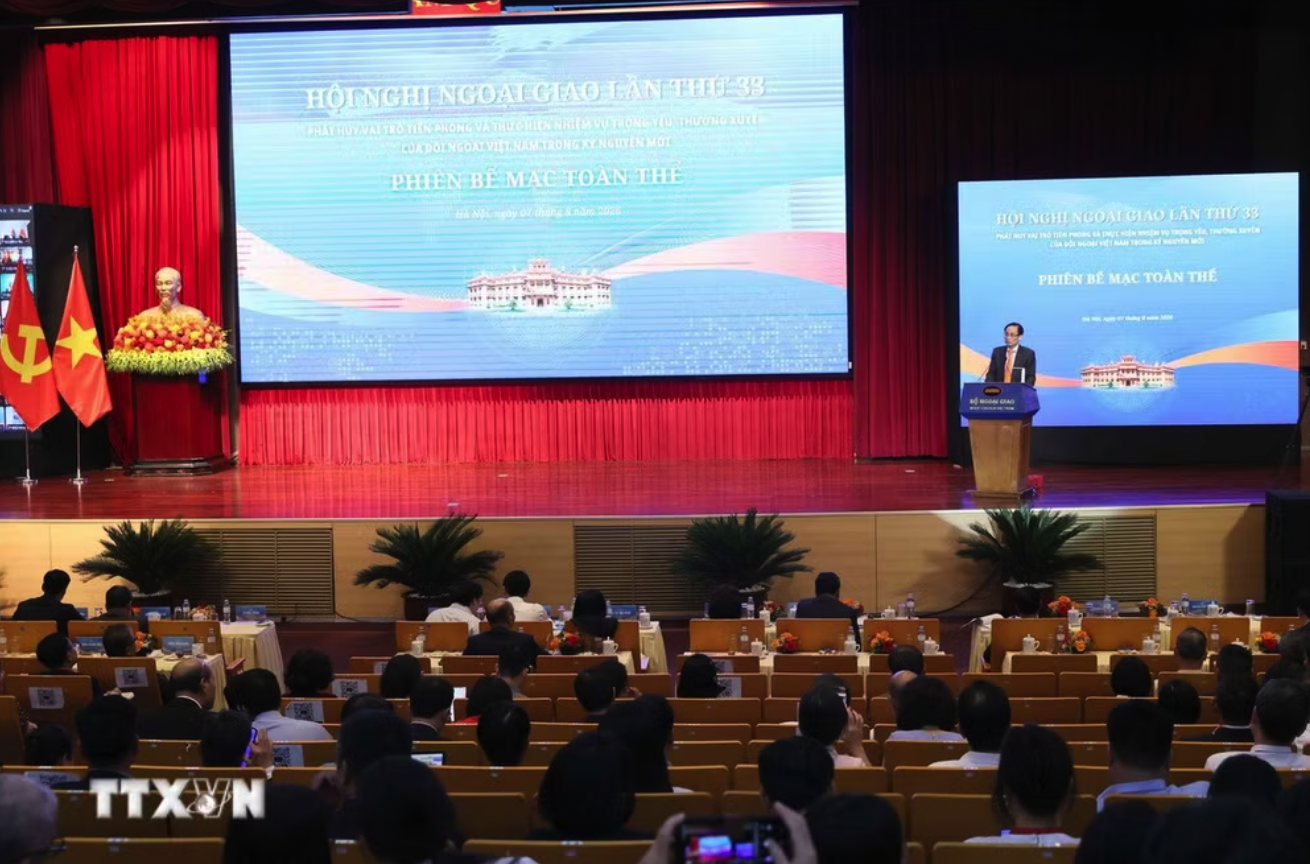 Đồng chí Lê Hoài Trung, Ủy viên Bộ Chính trị, Bộ trưởng Bộ Ngoại giao, phát biểu. (Ảnh: An Đăng/TTXVN)