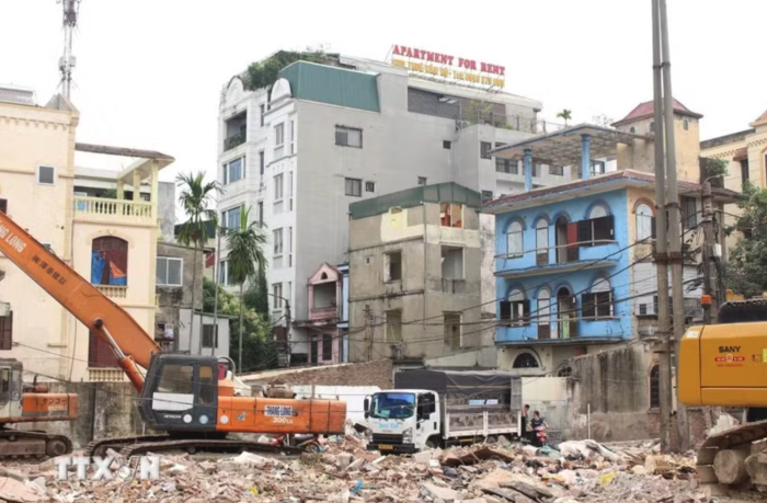 Chuyển từ 'bồi thường tài sản' sang 'tái thiết cuộc sống' cho người dân