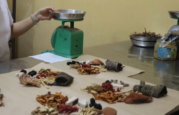 Siết quản lý y, dược cổ truyền, ngăn hàng giả, thuốc kém chất lượng