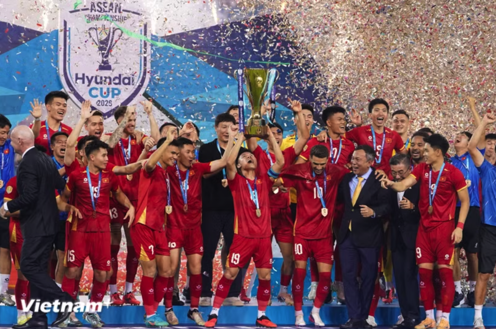 Quang Hải cùng đội tuyển Việt Nam bảo vệ thành công chức vô địch ASEAN Cup 2026. (Ảnh: Việt Anh/Vietnam+)