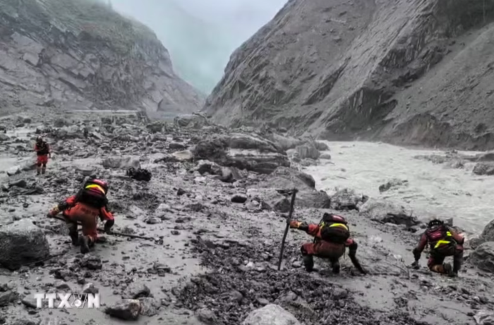 Lũ quét tại Nepal, Trung Quốc: 676 người thiệt mạng, gần 3.000 người mất tích