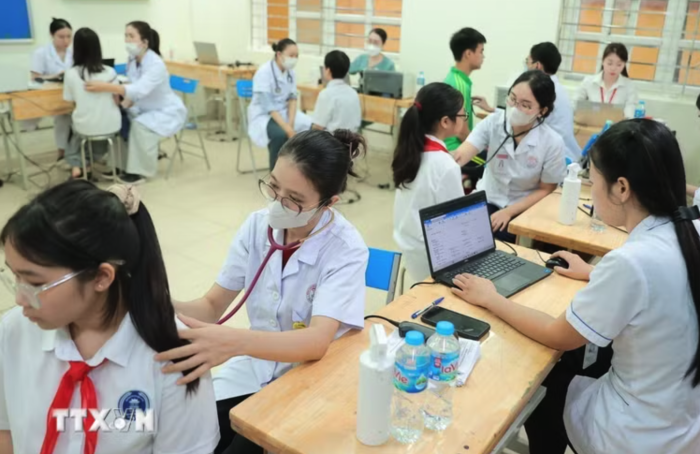 Bộ Y tế hướng dẫn kiểm tra sức khỏe đầu năm học thực hiện 1 lần mỗi năm