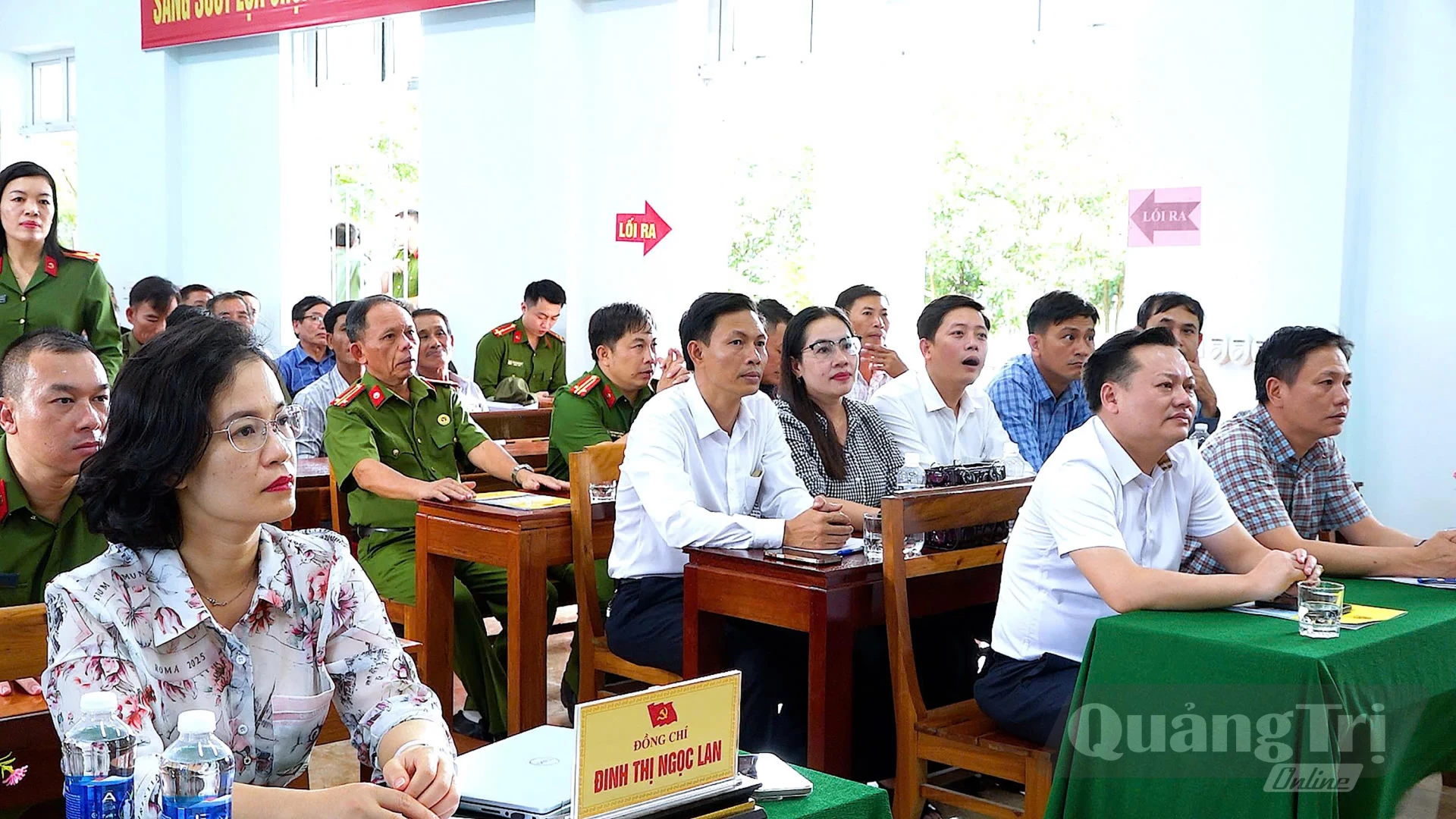 Đại biểu tham dự chương trình - Ảnh: N.M