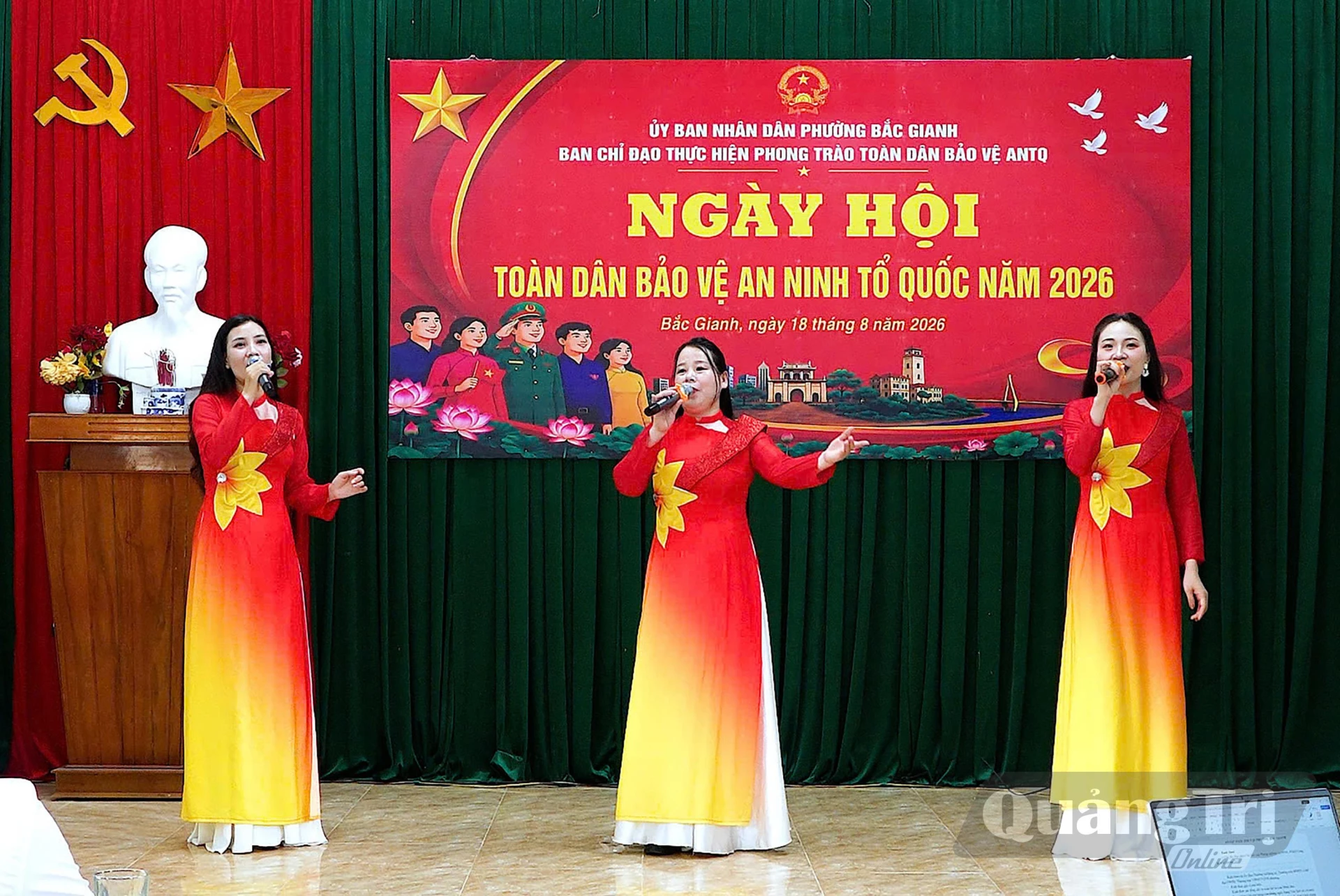 Tiết mục văn nghệ tại chương trình - Ảnh: N.M