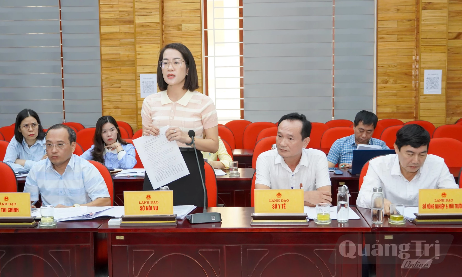 Đại diện lãnh đạo các sở, ngành phát biểu tại buổi làm việc - Ảnh: N.H
