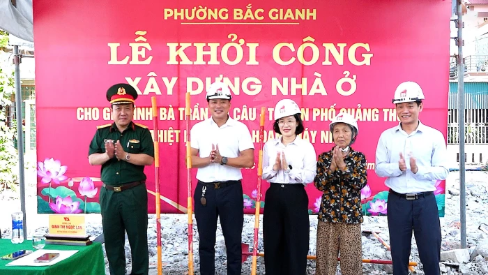 Khởi công xây dựng nhà tình nghĩa cho gia đình bị hỏa hoạn