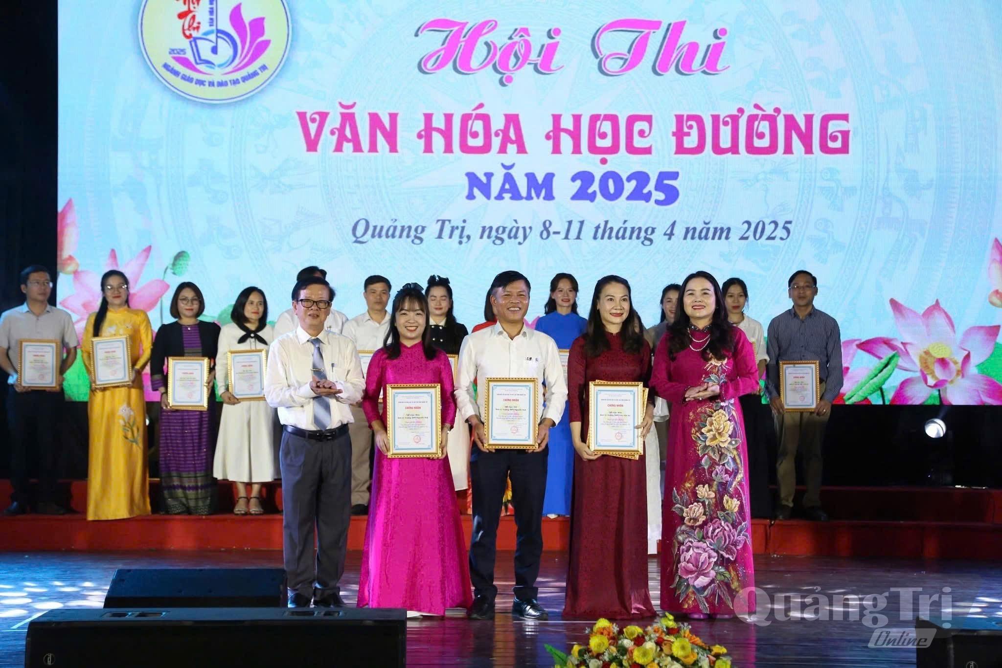 Trường THPT Nguyễn Huệ đạt nhiều giải cao trong các Hội thi Văn hóa học đường năm 2025