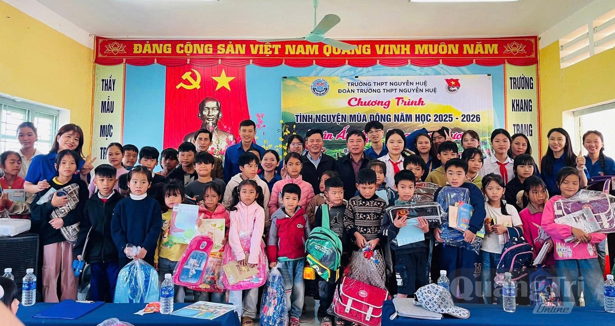 Trường THPT Nguyễn Huệ luôn chú trọng đến các hoạt động thiện nguyện, an sinh xã hội