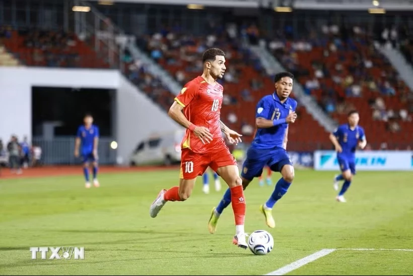 Trọng tài bắt chính trận lượt về chung kết ASEAN Cup 2026 Việt Nam-Thái Lan sẽ là ông Ahmed Eisa Mohamed Darwish. (Ảnh: Phạm Hải/TTXVN)