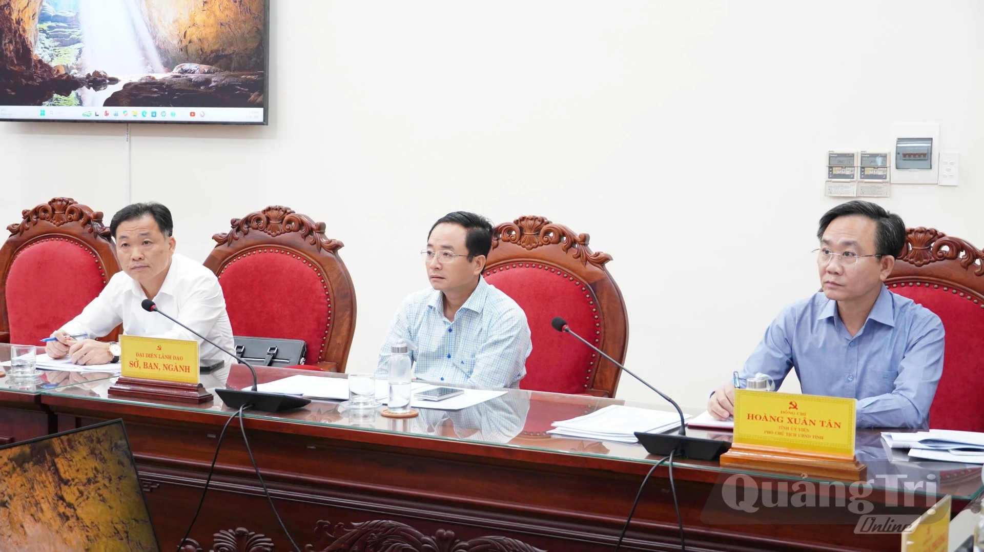 Đại biểu tham dự buổi làm việc - Ảnh: Q.V