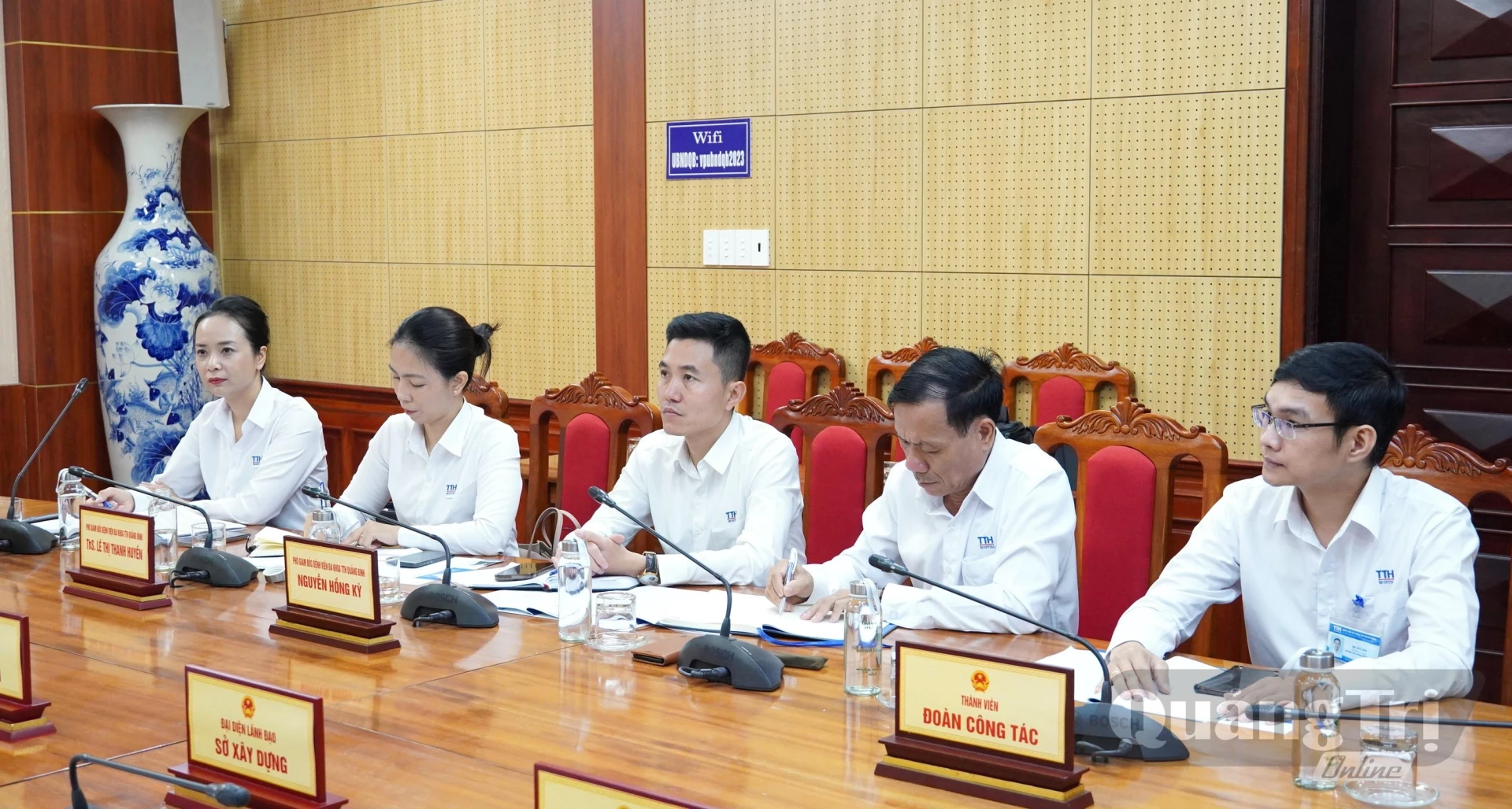 Đại biểu tham dự buổi làm việc - Ảnh: Q.V