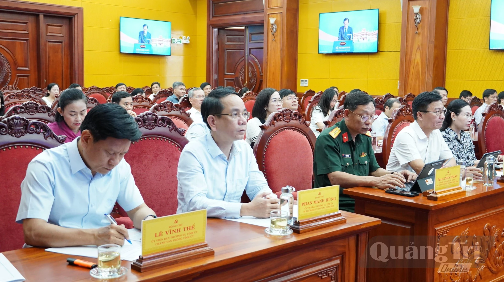 Đại biểu tham dự hội nghị tại điểm cầu Tỉnh ủy Quảng Trị - Ảnh: Q.V