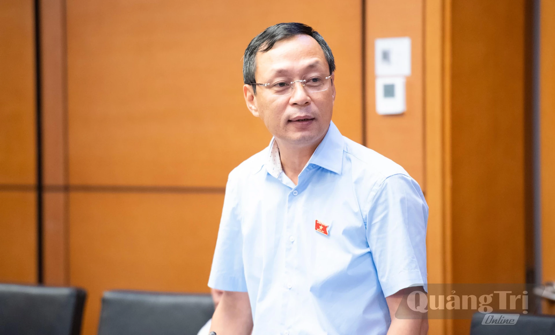 Đồng chí Hoàng Nam Hải, Ủy viên chuyên trách Ủy ban Dân nguyện và Giám sát thảo luận tại tổ - Ảnh: N.M