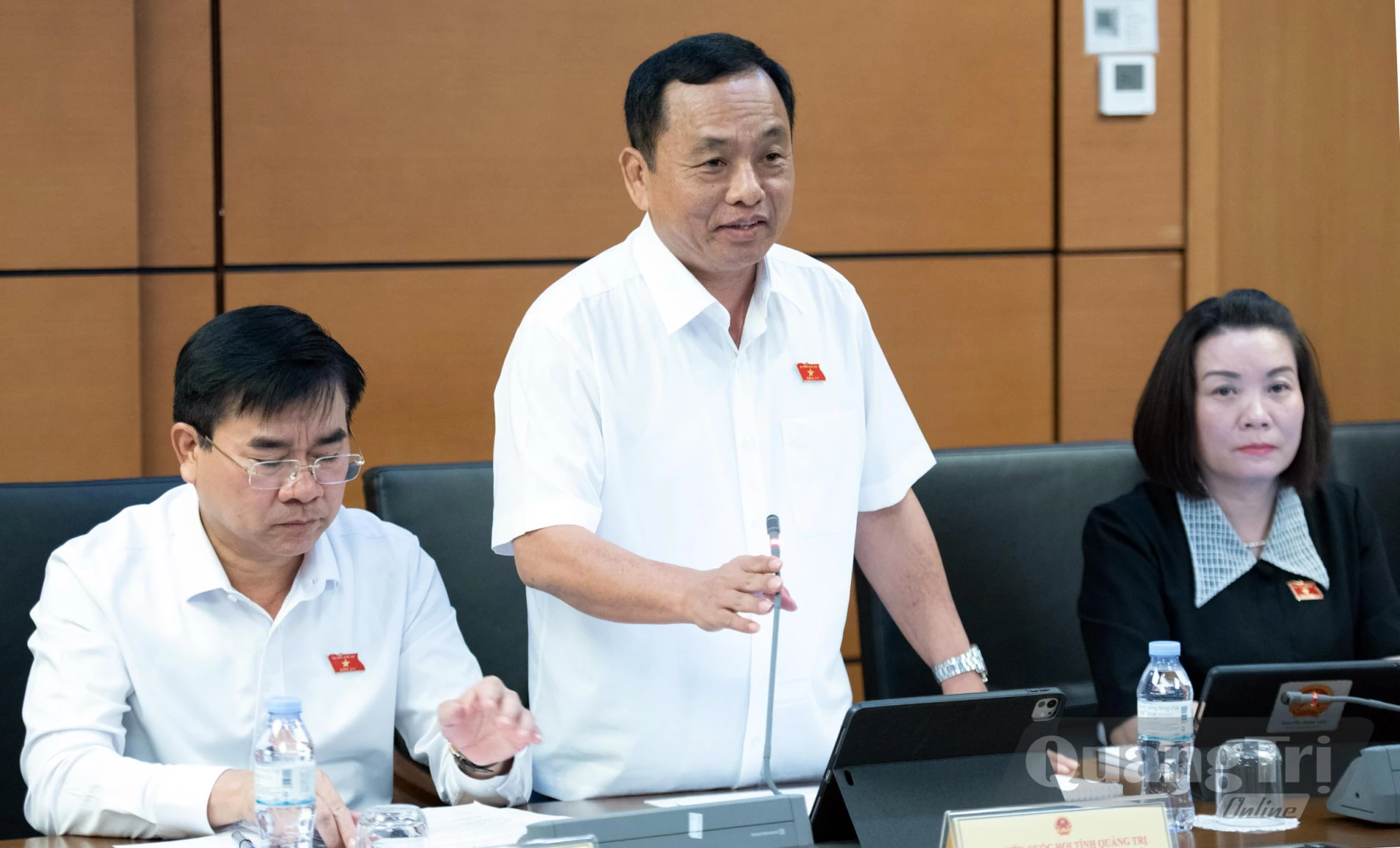Đồng chí Nguyễn Ngọc Hà, Thiếu tướng, Phó Chủ nhiệm Ủy ban Quốc phòng, An ninh và Đối ngoại thảo luận tại phiên họp - Ảnh: CTV