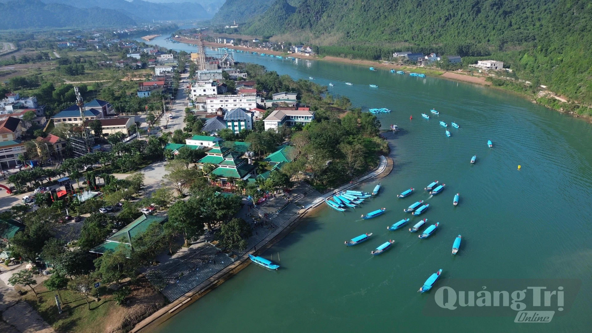 Phong Nha - cửa ngõ di sản văn minh, xanh và thân thiện - Ảnh: N.H