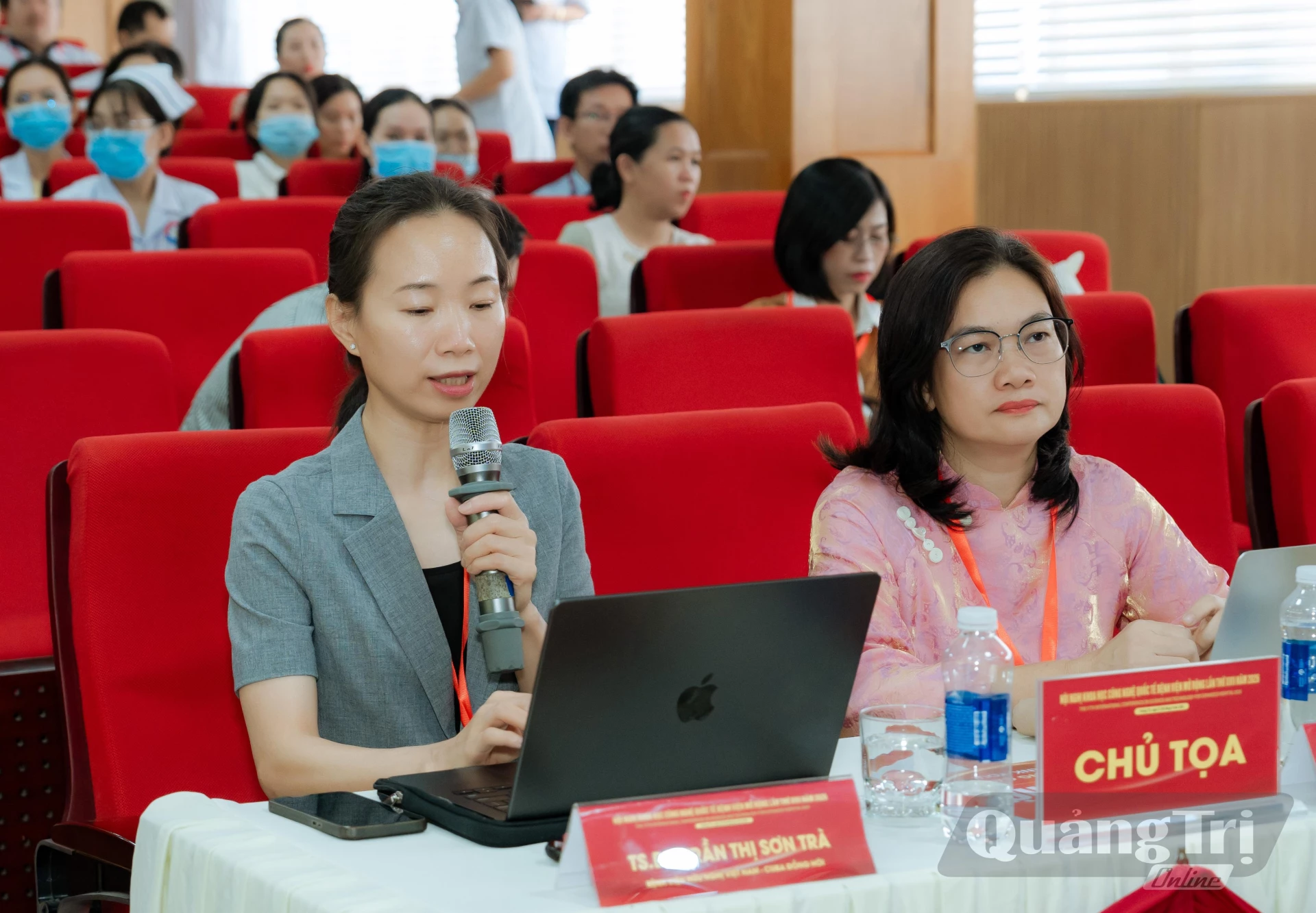 Các chủ tọa chương trình workshop chuyên sâu về chẩn đoán hình ảnh vú, siêu âm-sinh thiết có hướng dẫn - Ảnh: HL