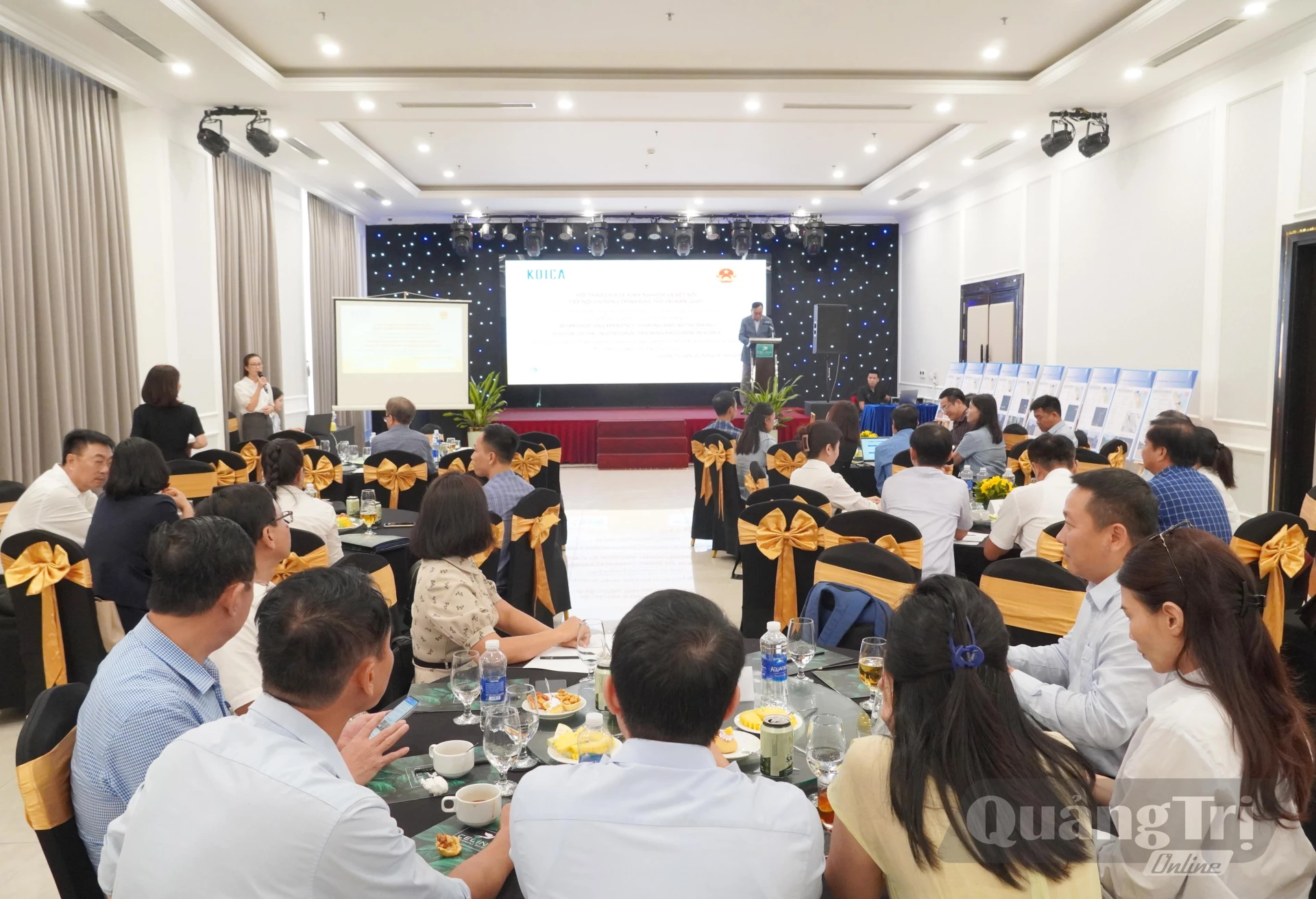 Đại diện Văn phòng Tư vấn Quản lý Dự án báo cáo tổng quan tiến độ và kết quả triển khai dự án - Ảnh: HL