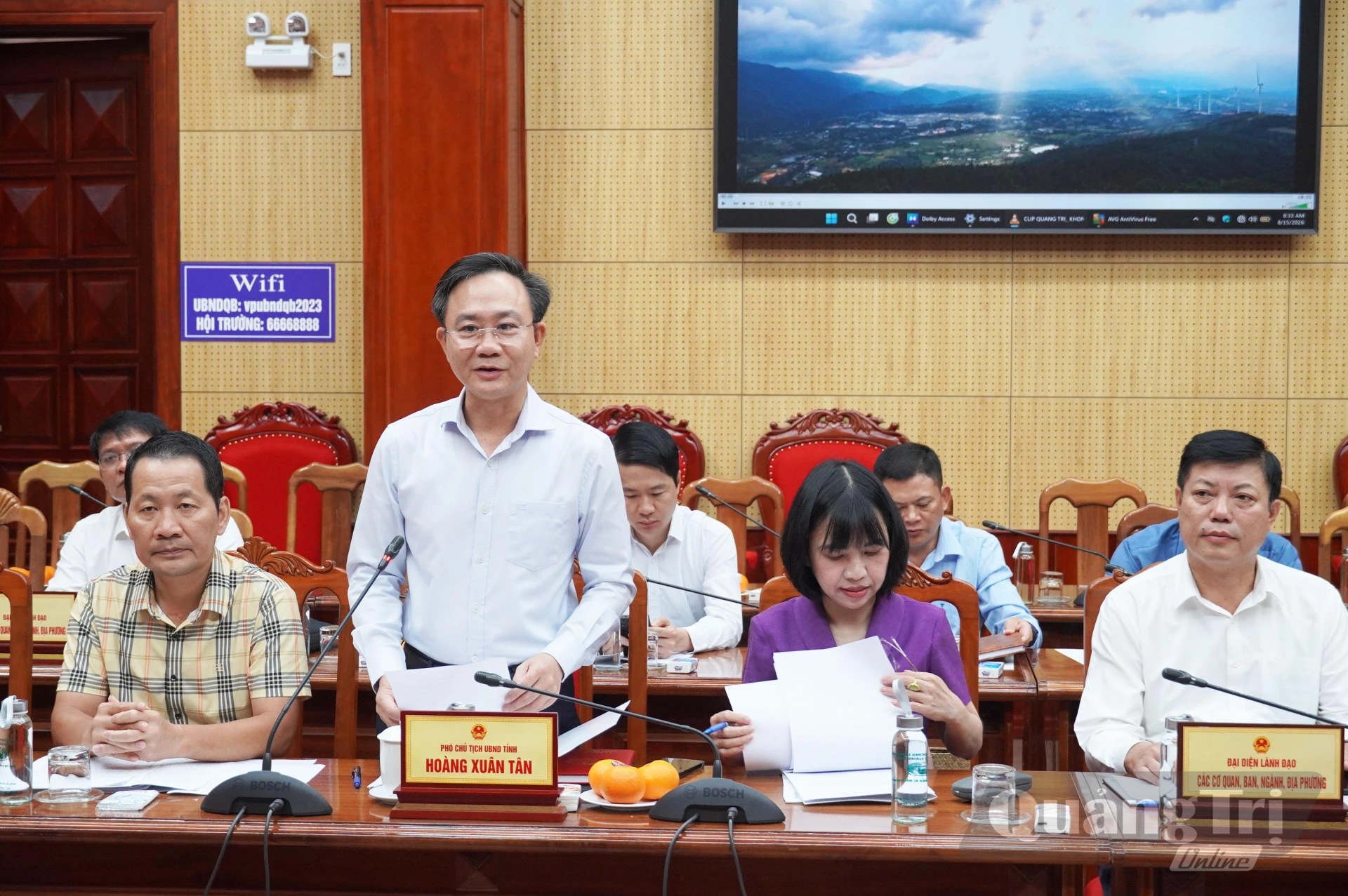 Đồng chí Hoàng Xuân Tân, Phó Chủ tịch UBND tỉnh phát biểu tại buổi làm việc - Ảnh: Nh. V