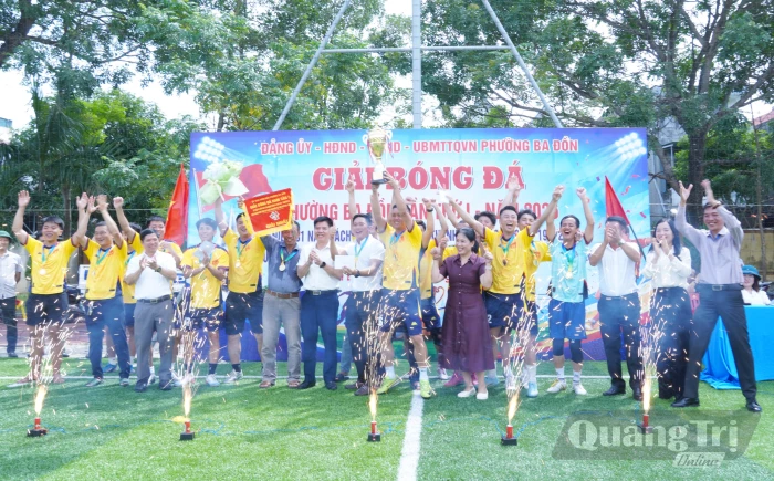 Phường Ba Đồn tổ chức thành công giải bóng đá nam 7 người lần thứ I