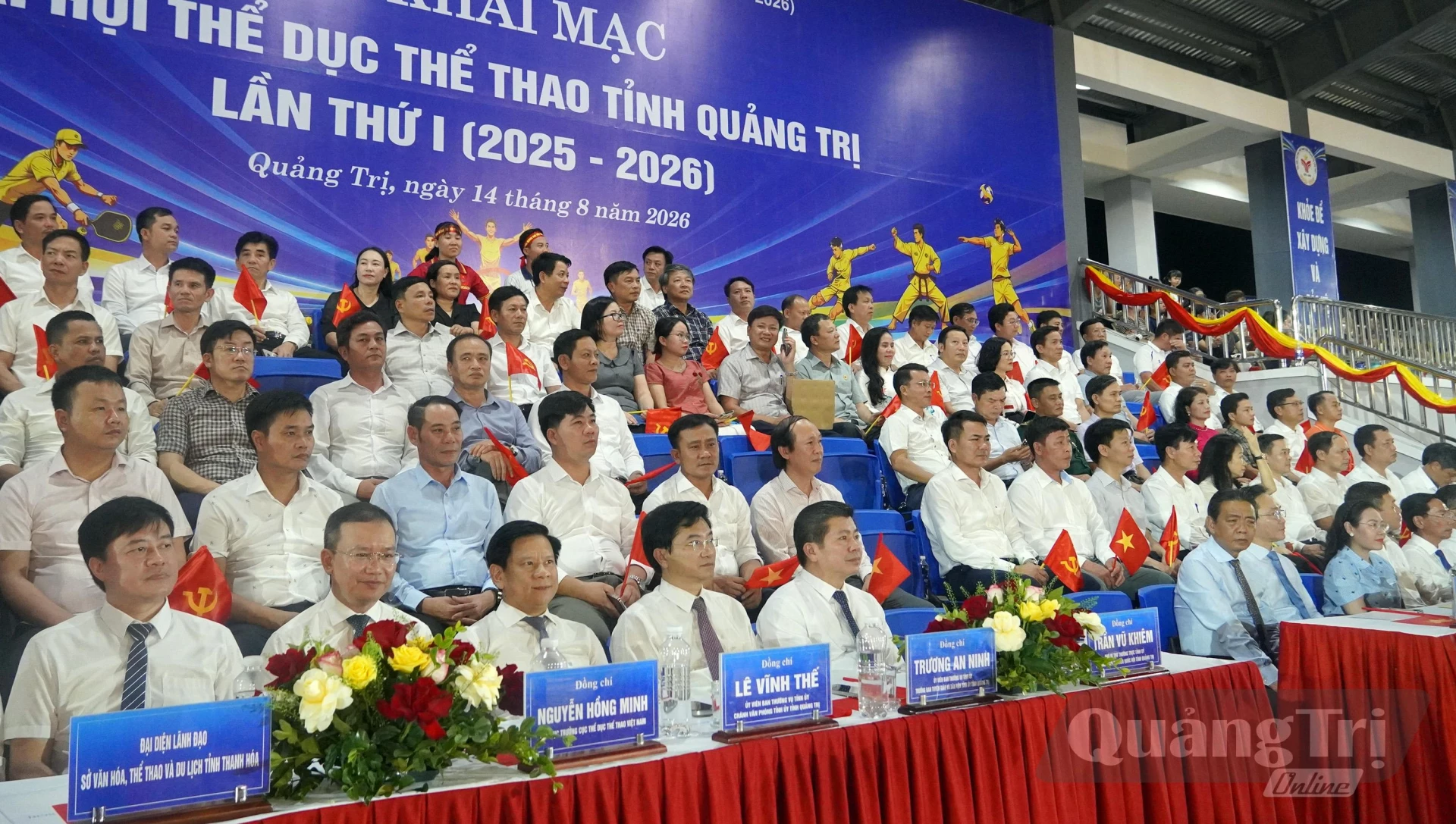 Đại biểu dự lễ khai mạc - Ảnh: N.M