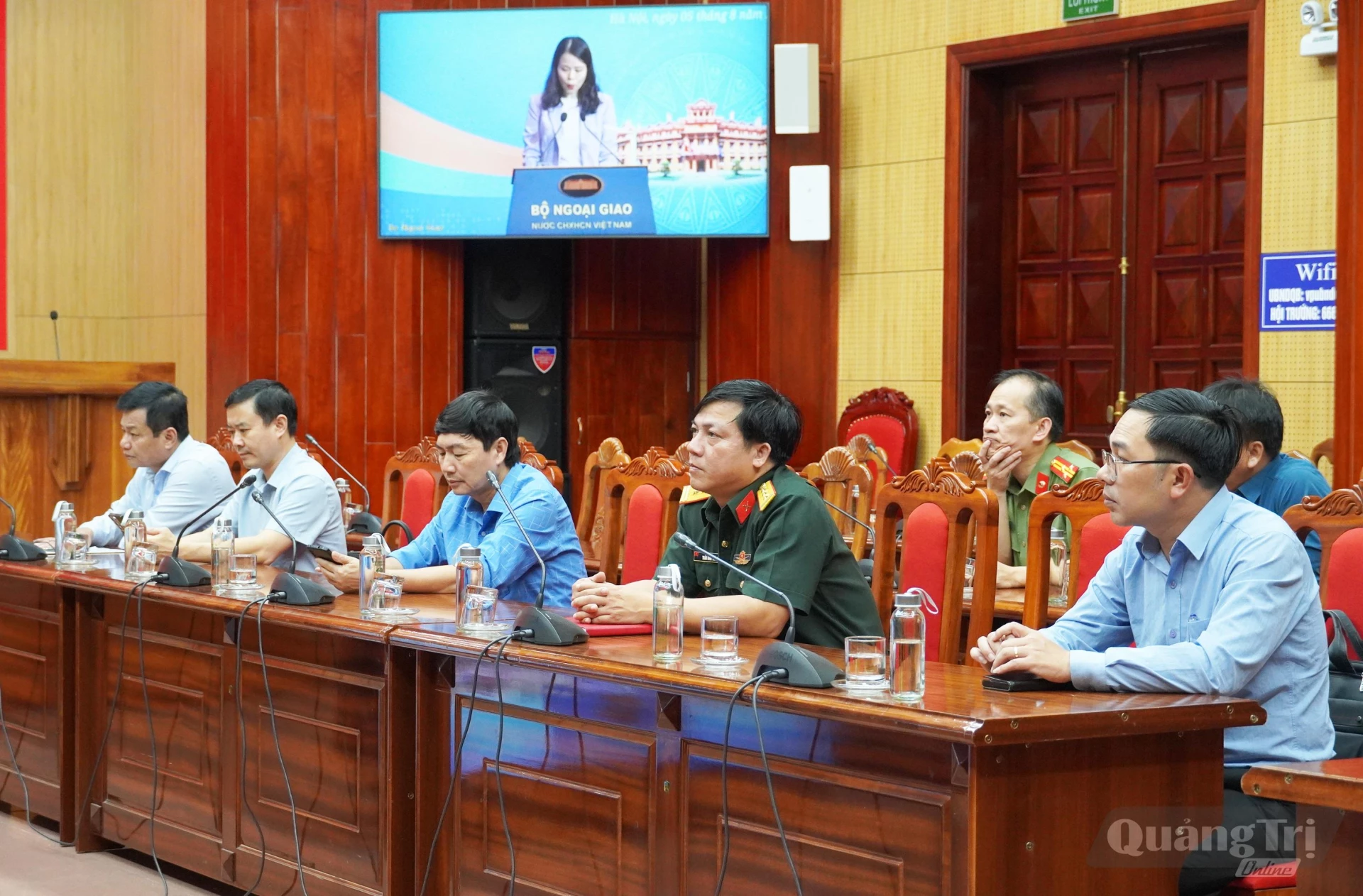 Các đại biểu tham dự phiên thảo luận tại điểm cầu Quảng Trị - Ảnh: X.P