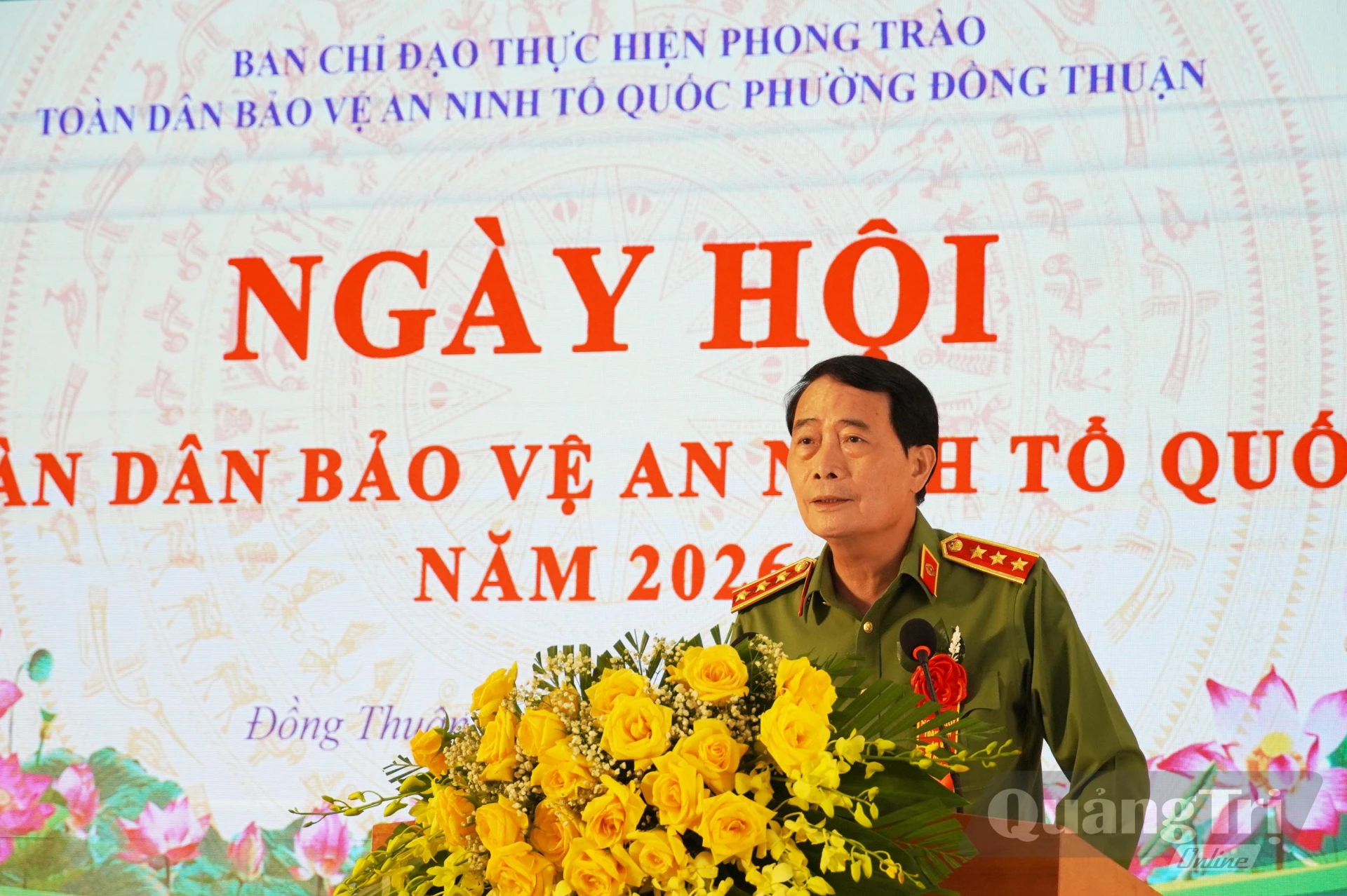 Đồng chí Thượng tướng Lê Quốc Hùng, Thứ trưởng Bộ Công an phát biểu chỉ đạo tại ngày hội - Ảnh: X.P