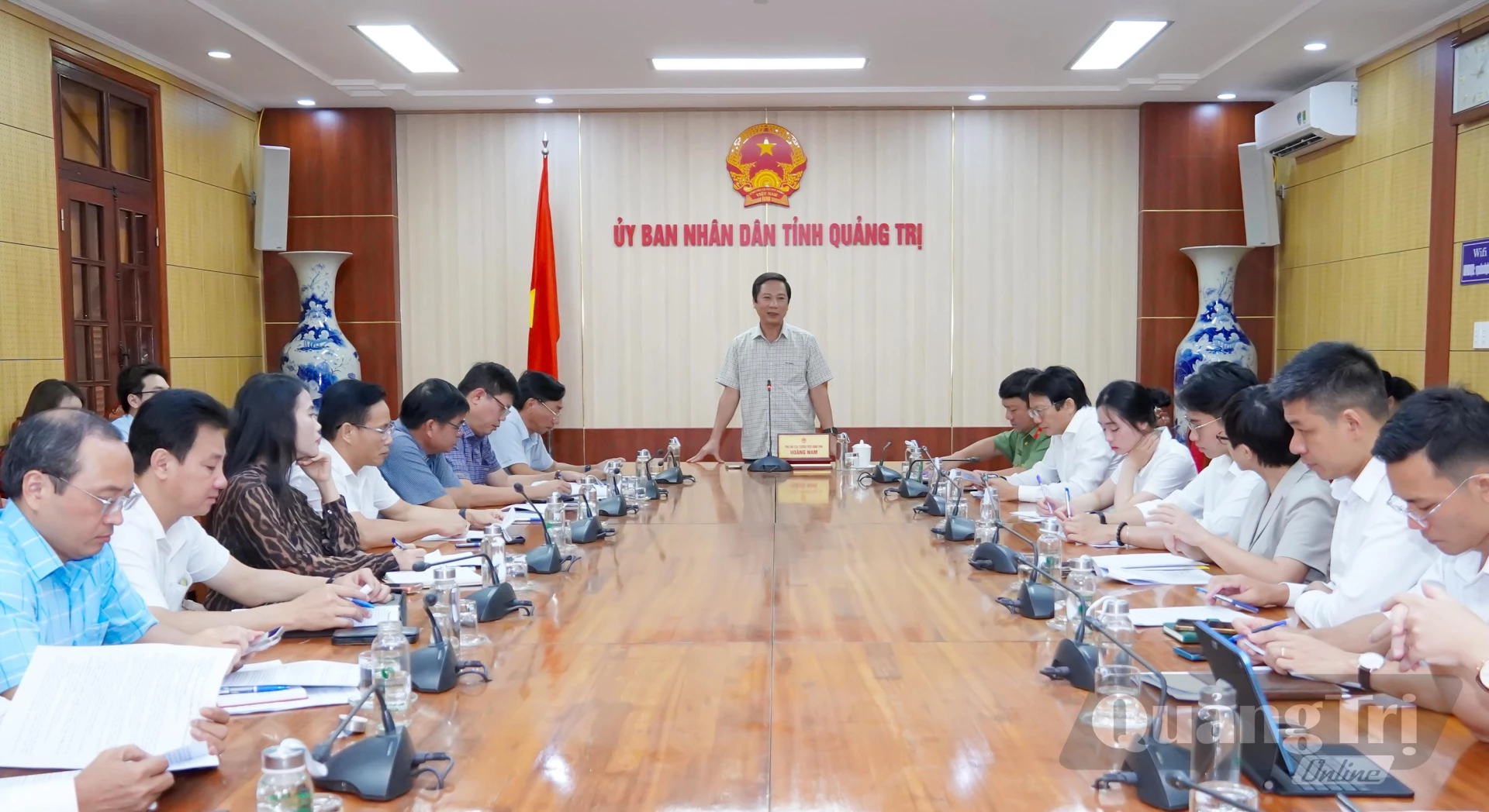 Đồng chí Hoàng Nam, Ủy viên Ban Thường vụ Tỉnh ủy, Phó Chủ tịch Thường trực UBND tỉnh chủ trì buổi làm việc - Ảnh: N.H