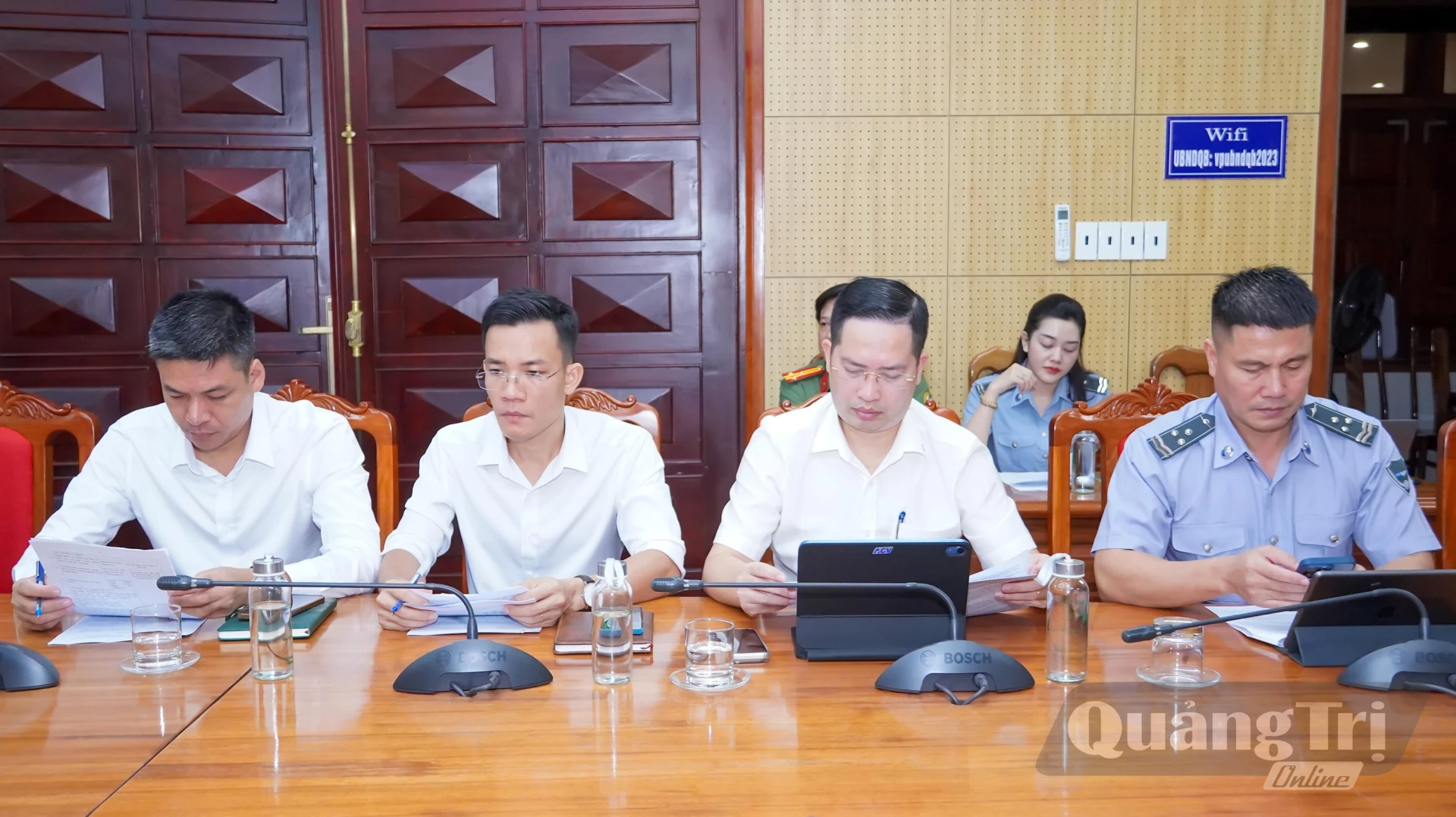Các đại biểu tham dự buổi làm việc - Ảnh: N.H
