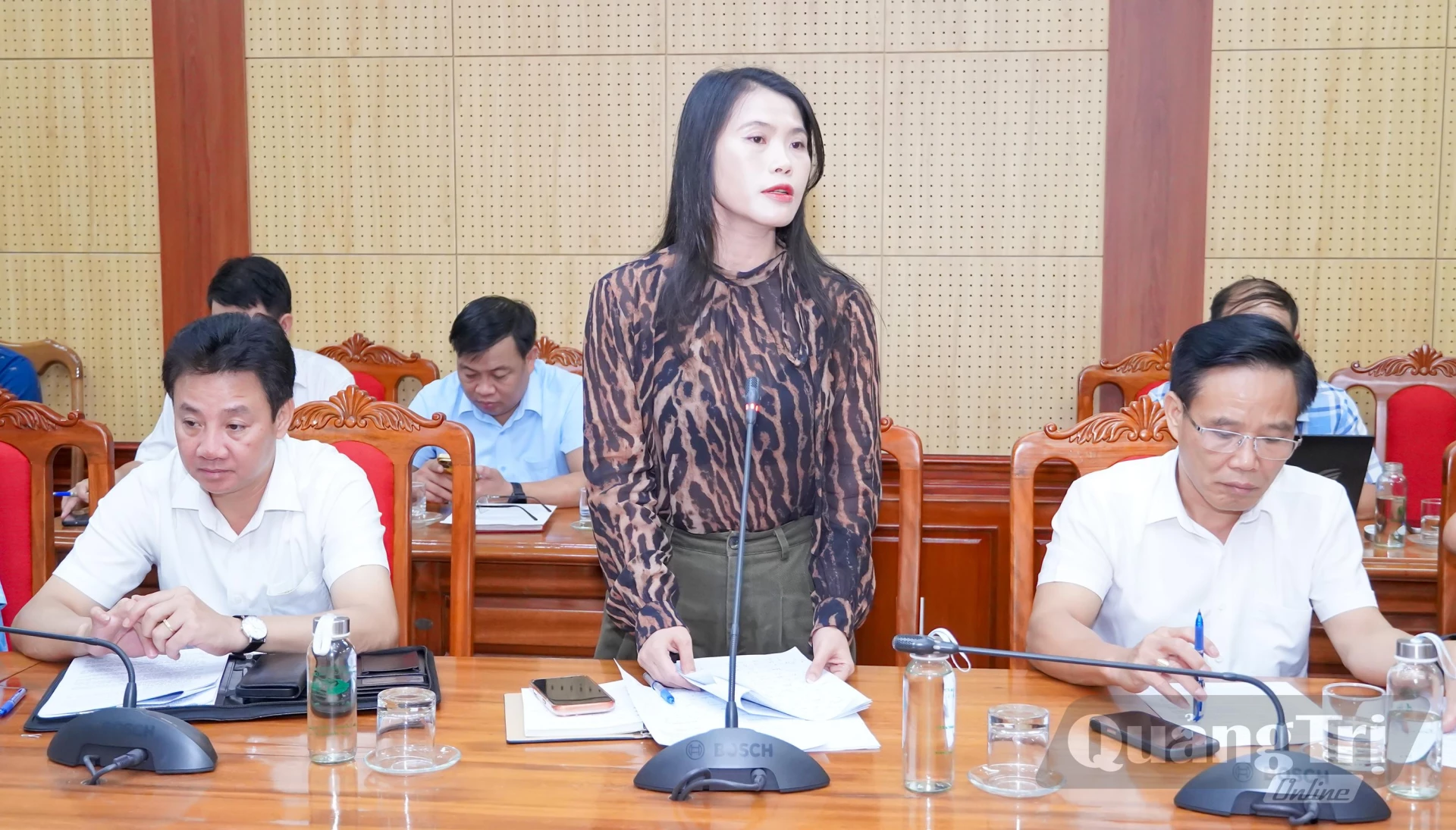 Các đại biểu phát biểu tại buổi làm việc - Ảnh: N.H